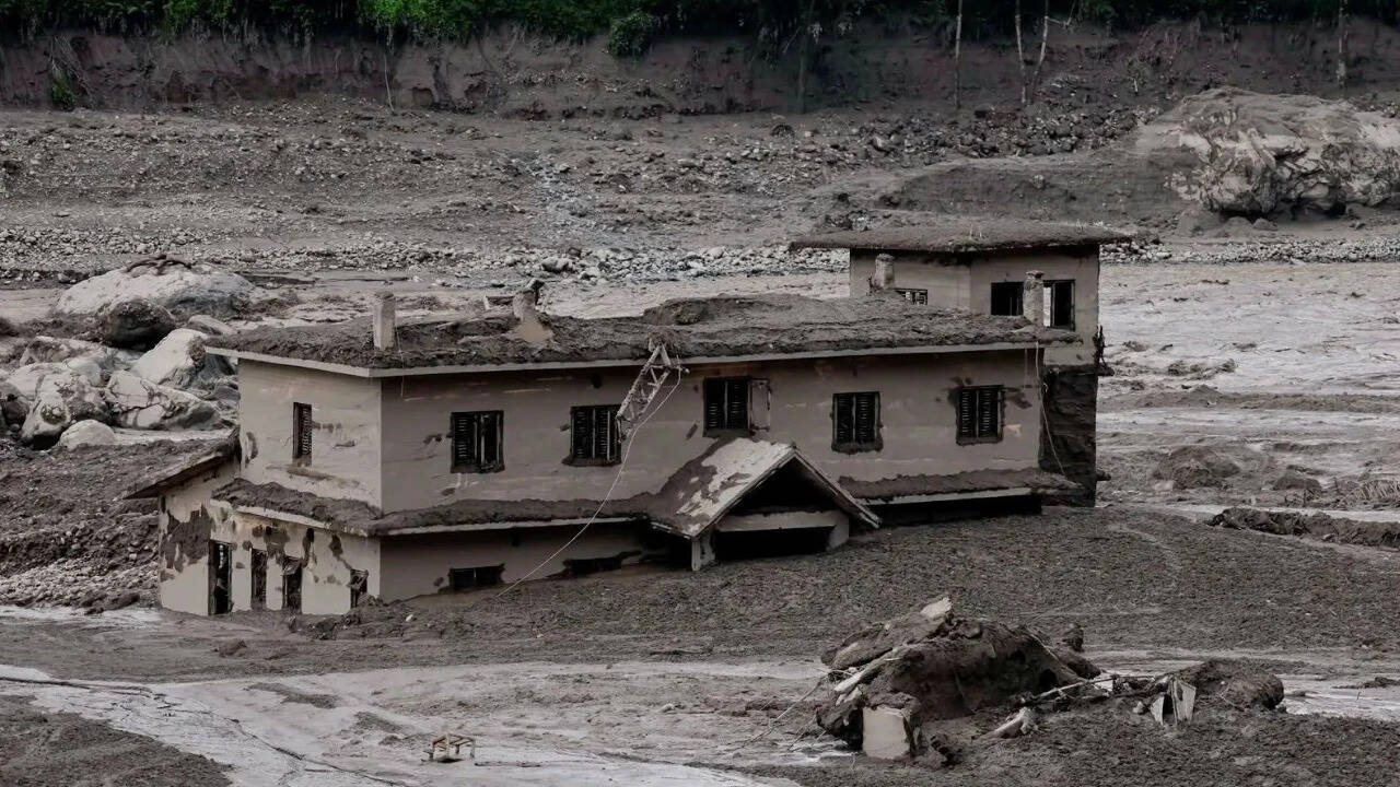 Nepal flash flood unlikely to pose major threat to UP; 105 Indians among missing tourists