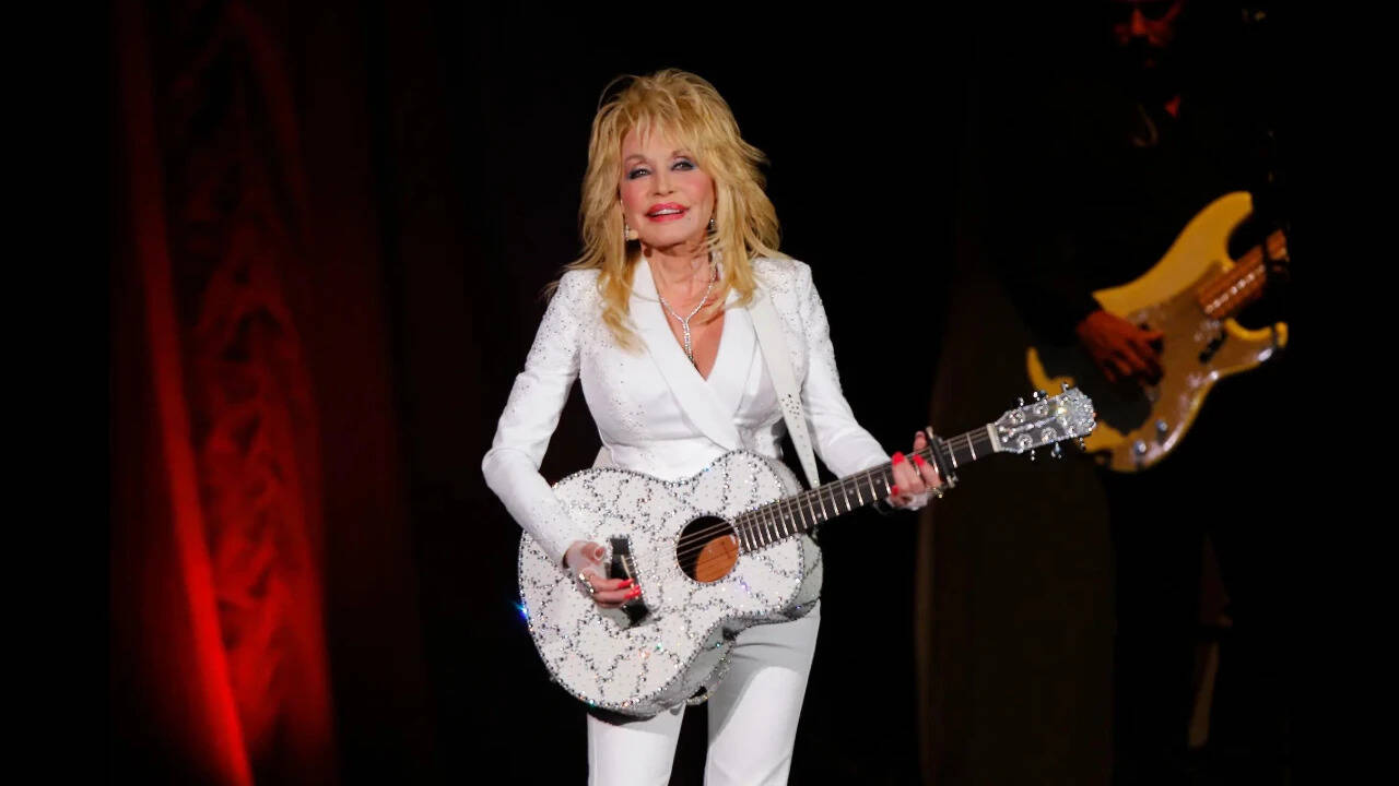 Dolly Parton, Jolene, and the power of women talking
