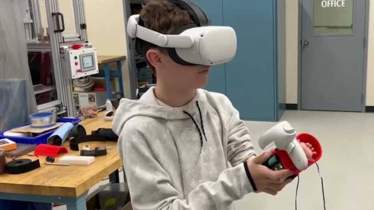 14-year-old gamer builds adaptive VR controller after standard one didn't work
