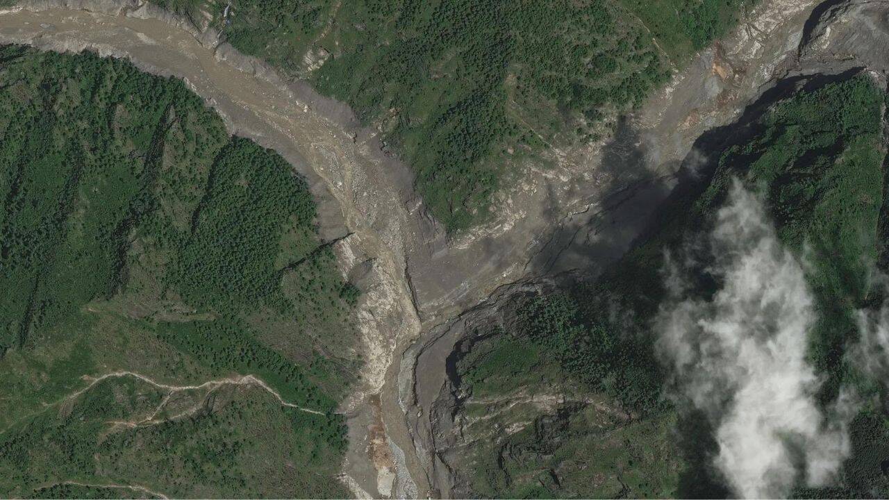 Nepal-China border: Why a newly-formed lake is sparking fears of more flooding