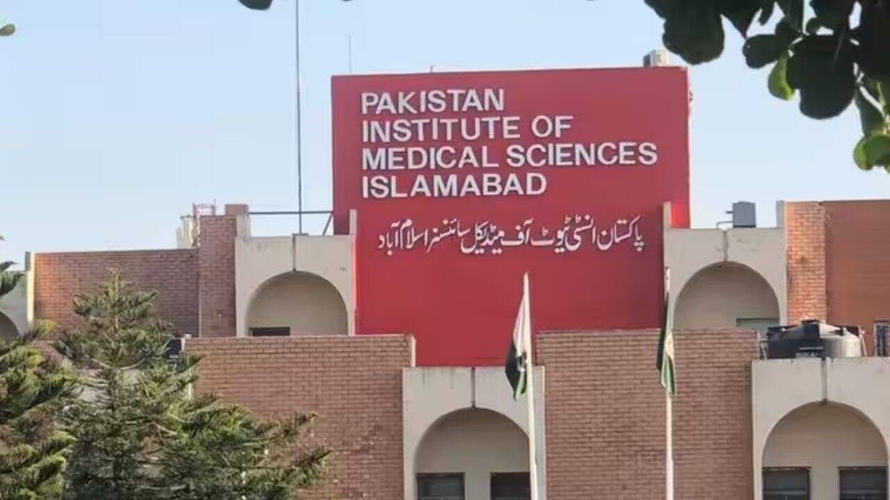 Pakistan hospital fire: 8 officials suspended over deaths of 14 newborns