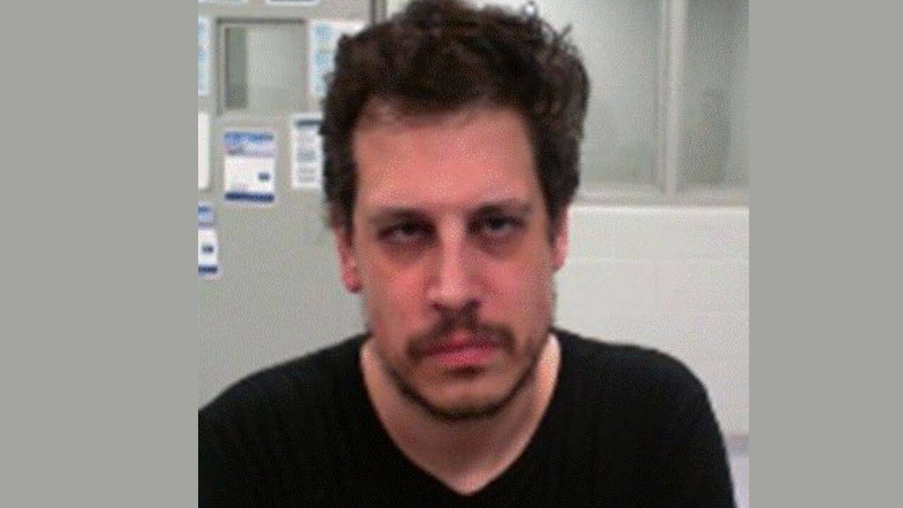 US deports far-right commentator Milo Yiannopoulos back to UK after ICE detention