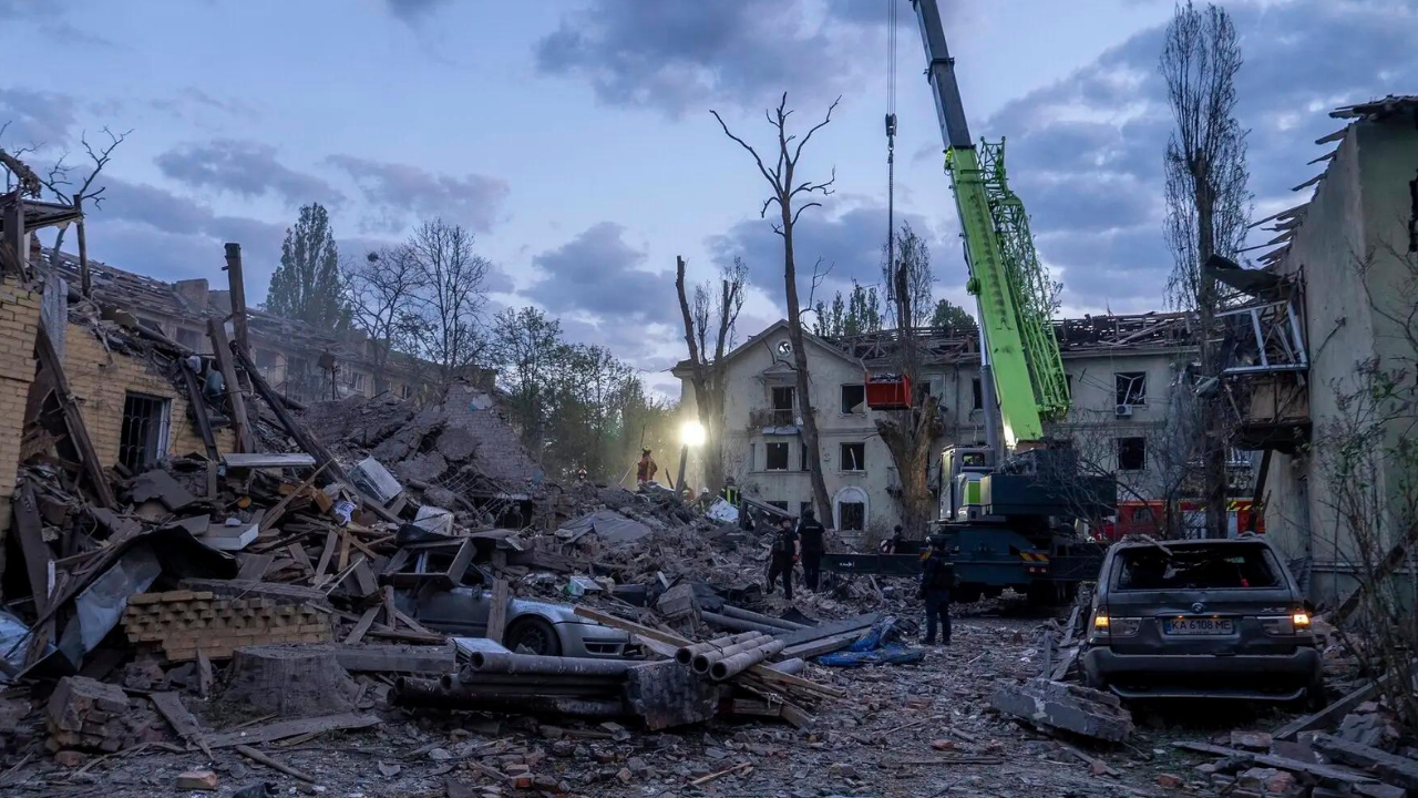 Russia prepares for ‘massive strikes’ against Ukraine's energy facilities