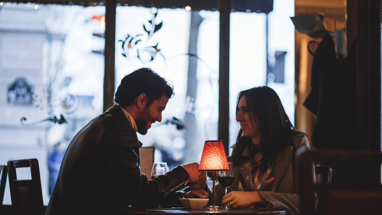 5 subtle signs your first date went better than you think