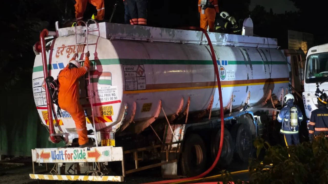 28-tonne benzene tanker leaks in Mumbai's Chembur; 500m area cordoned off, traffic diverted