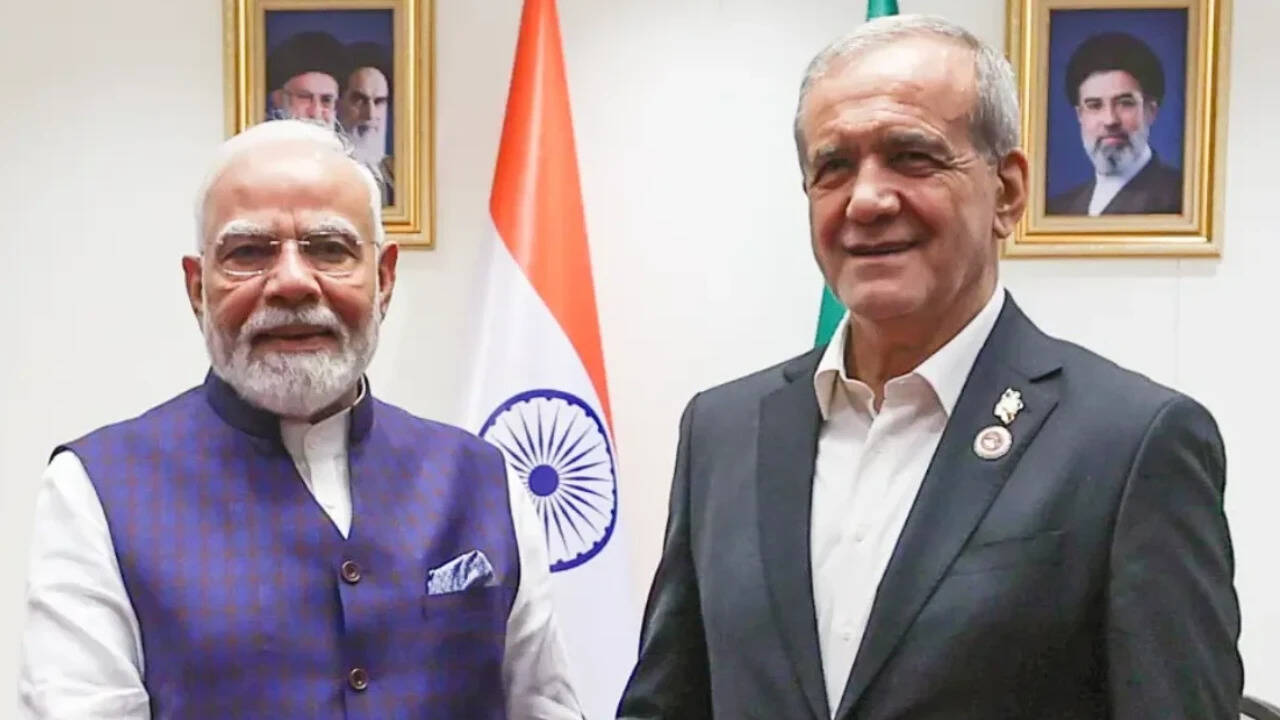 Iran president meets PM Modi, seeks help to end war