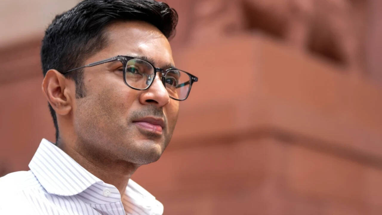 Supreme Court slams agencies’ ‘eagerness’ to probe Abhishek’s aide