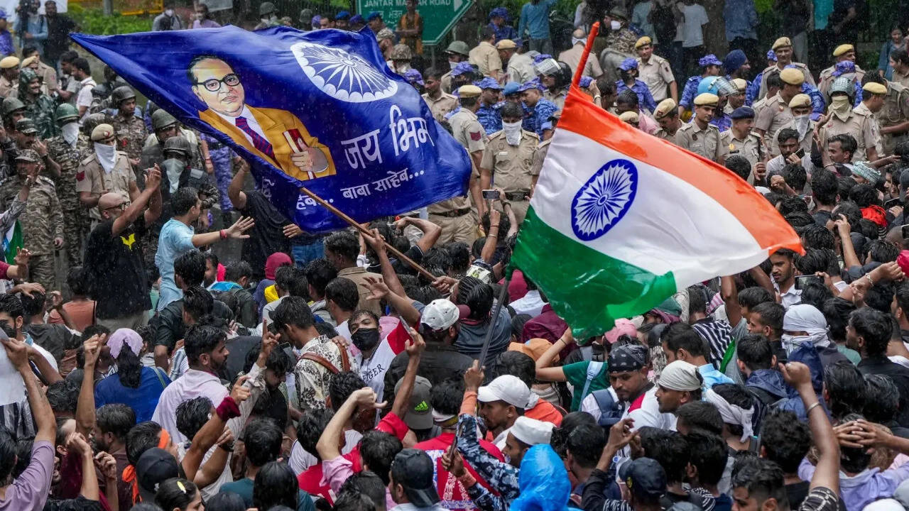 Delhi Police Seeks SC Nod to Withdraw 13 FIRs, Fresh Probe Into 2,873 With Criminal Records