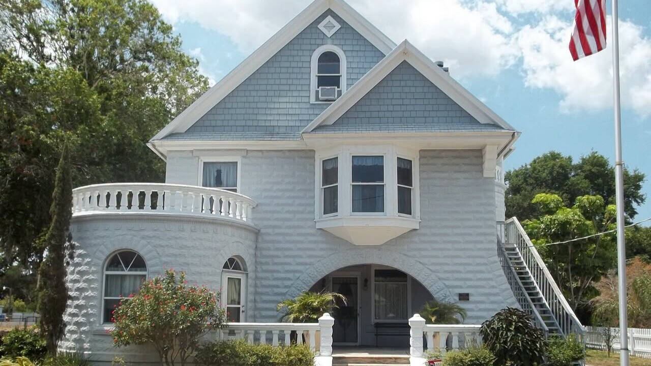 Florida couple spent 41 years preserving a 1908 house; it is now a local historic landmark
