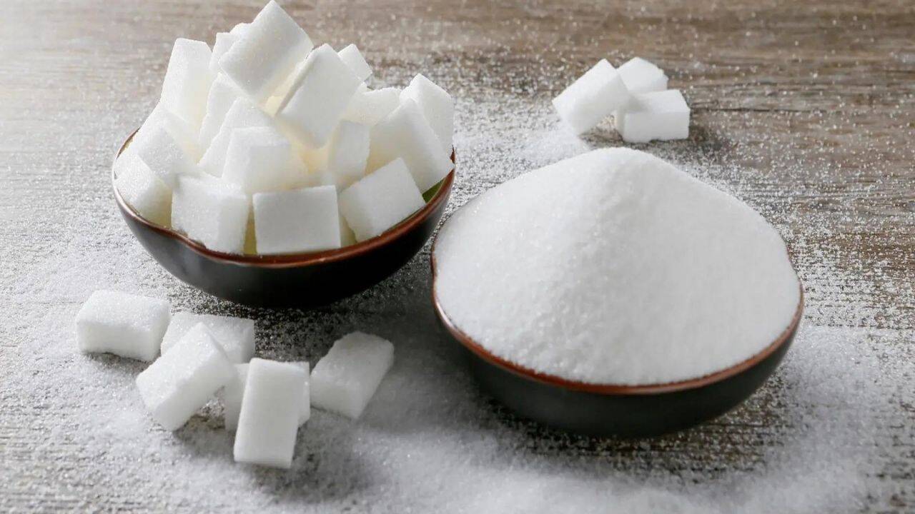 Centre halves sugar stock limit for dealers to curb hoarding, price rise