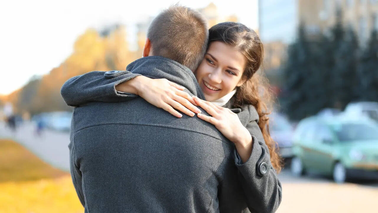 5 things you should never have to beg for in a healthy relationship
