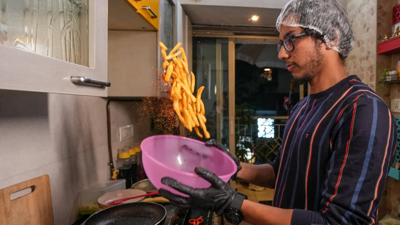 Biggies Burger mandates photo-based hygiene checklists, KFC offers kitchen tours amid FDA crackdown