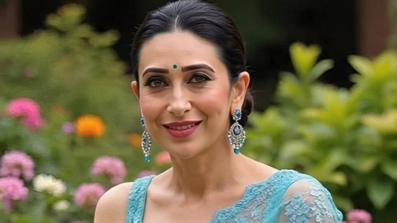Karisma Kapoor recalls being so awestruck by Zeenat Aman during ‘Pukar’ shoot: 'main roz subah-subah 7 baje beach pahunch jaati thi shooting dekhne'