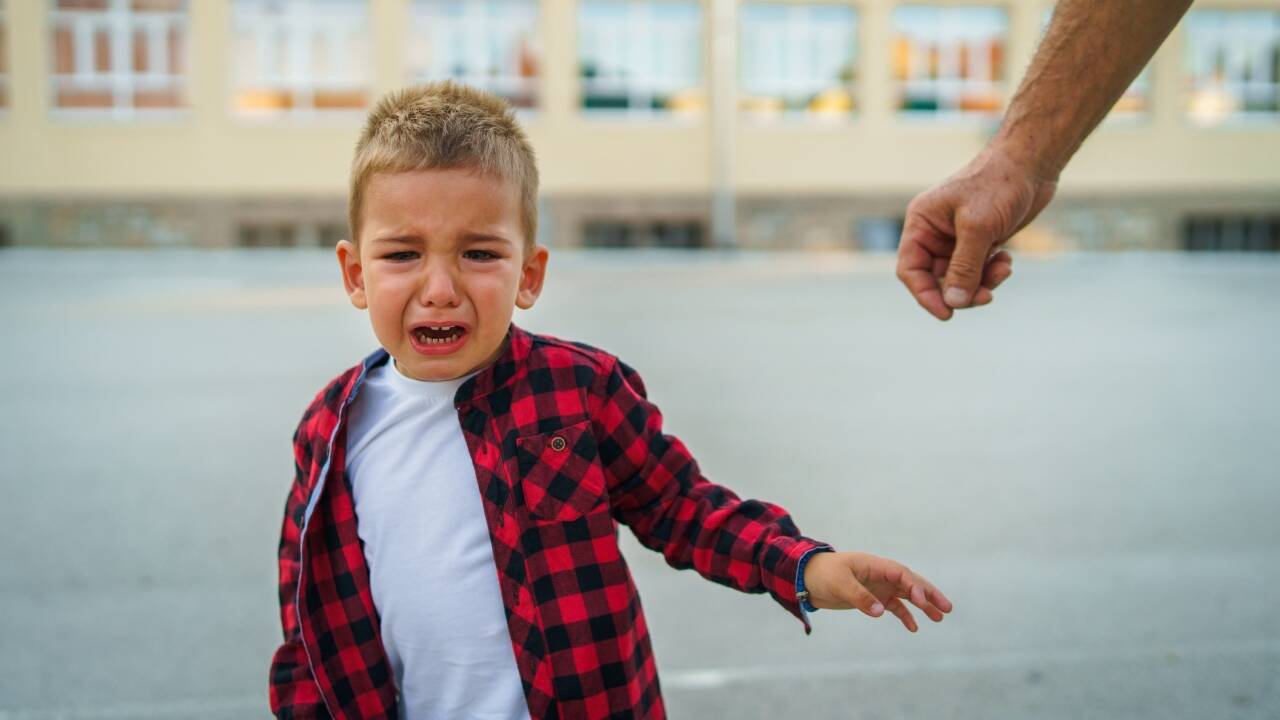 5-year-old leaves Texas school unnoticed; stranger finds him