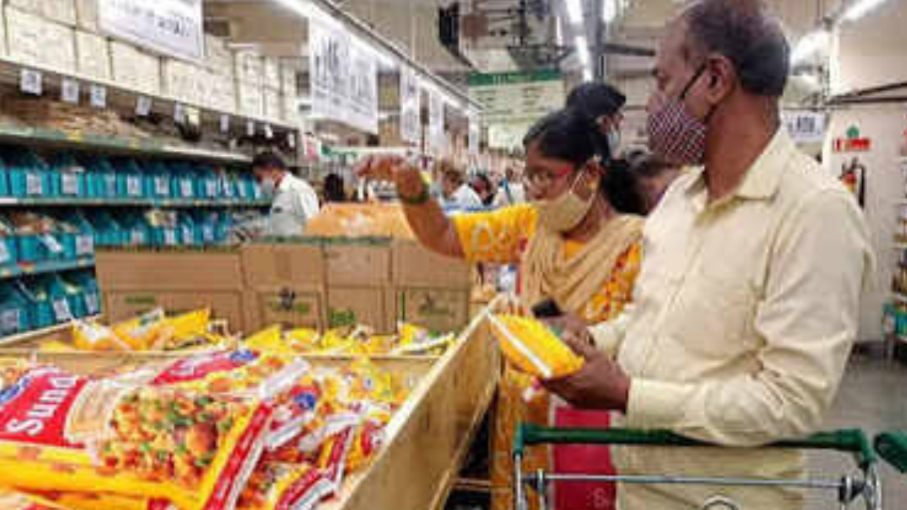 Discretionary spending by households rose in FY25