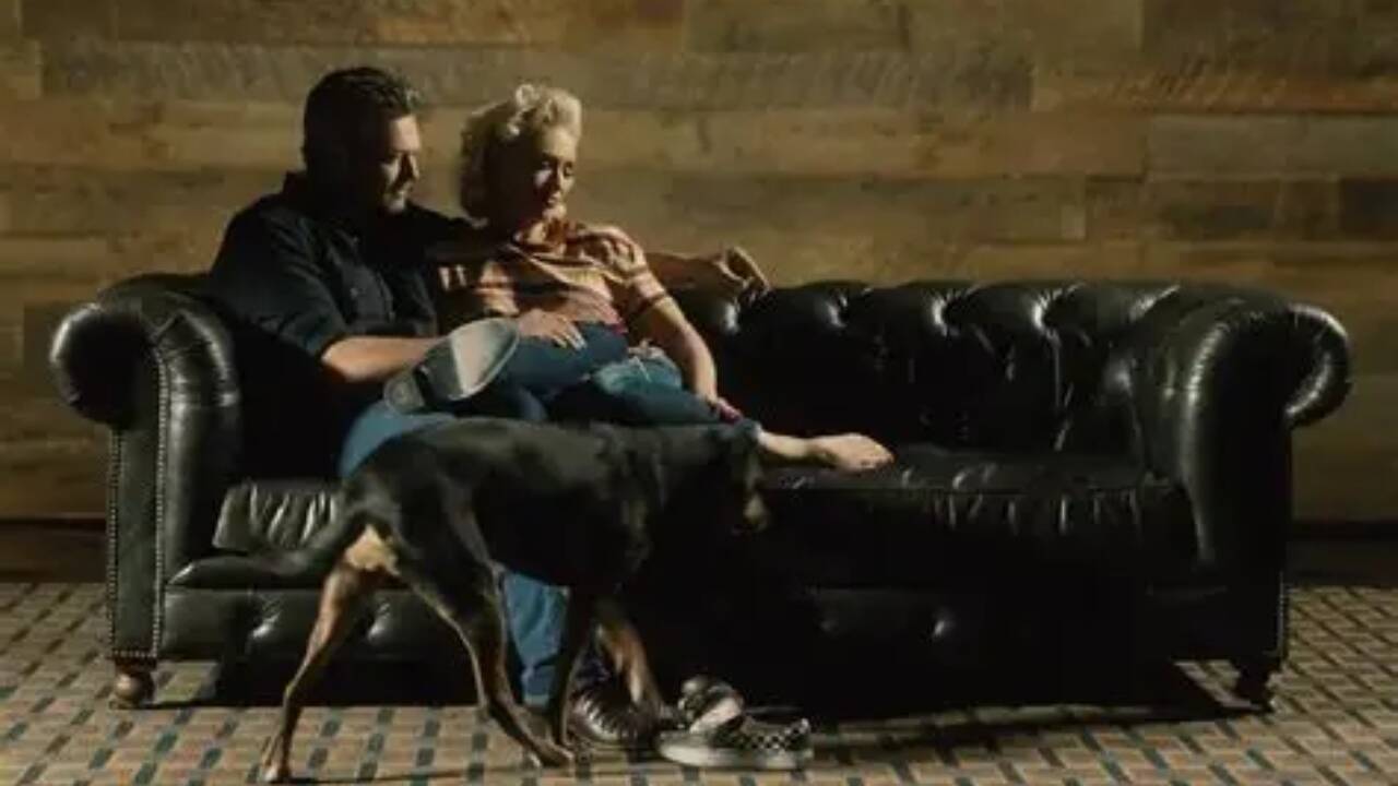 Gwen Stefani and Blake Shelton’s 18-year-old dog Betty passes away