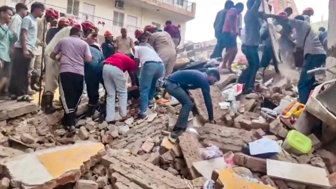 ‘Adjacent building also caved in’: Eyewitnesses recall Delhi collapse horror