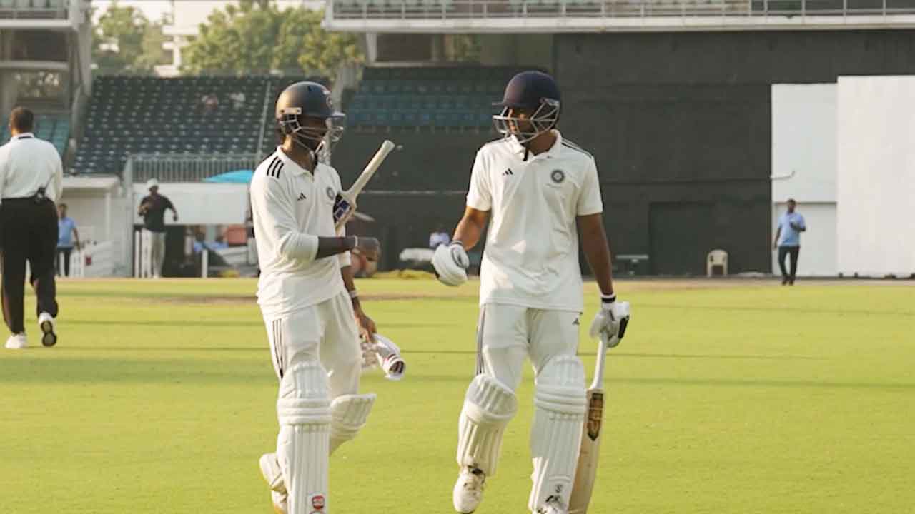 Duleep Trophy final Live: Tilak Varma leads South Zone's fight for survival vs East Zone