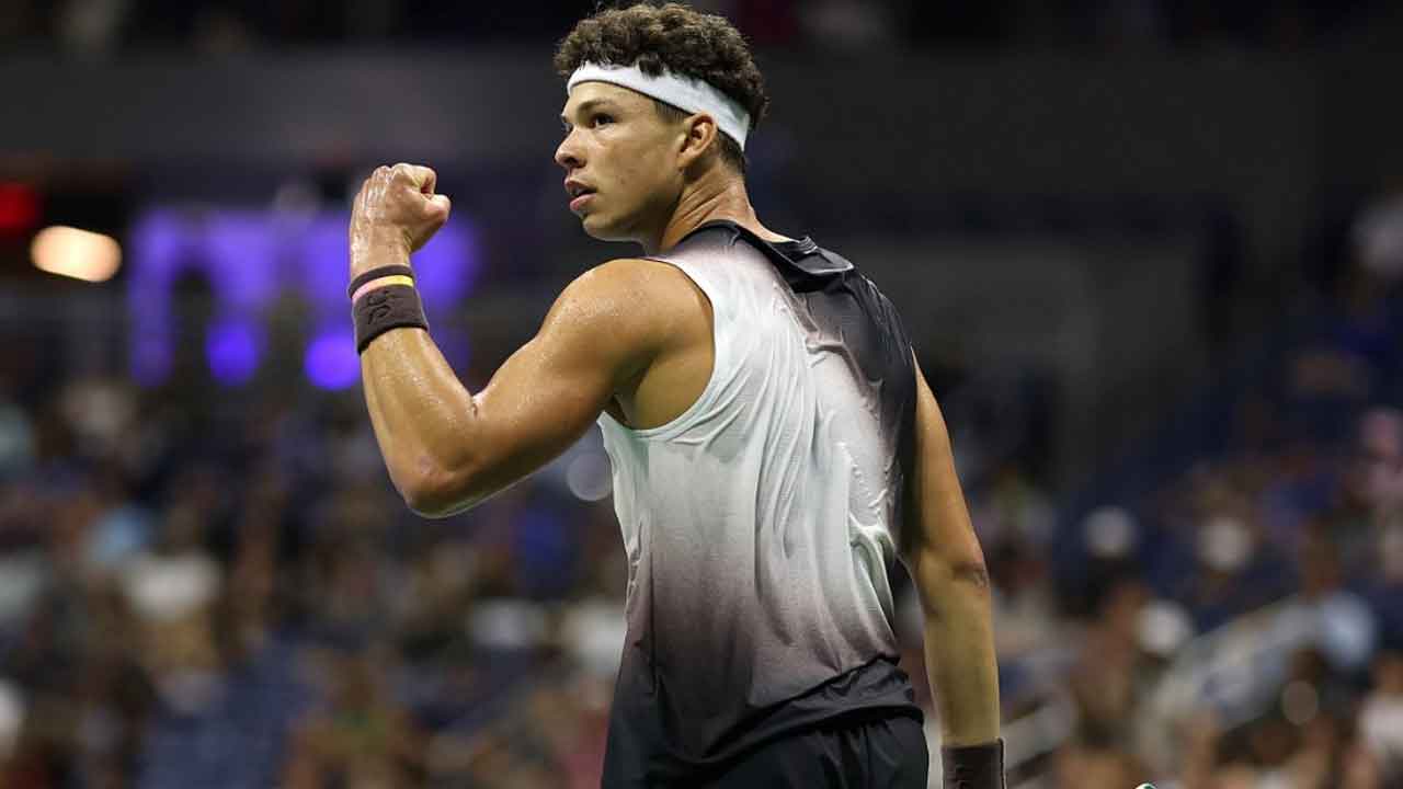 Ben Shelton stuns defending champion Carlos Alcaraz to reach US Open semifinals