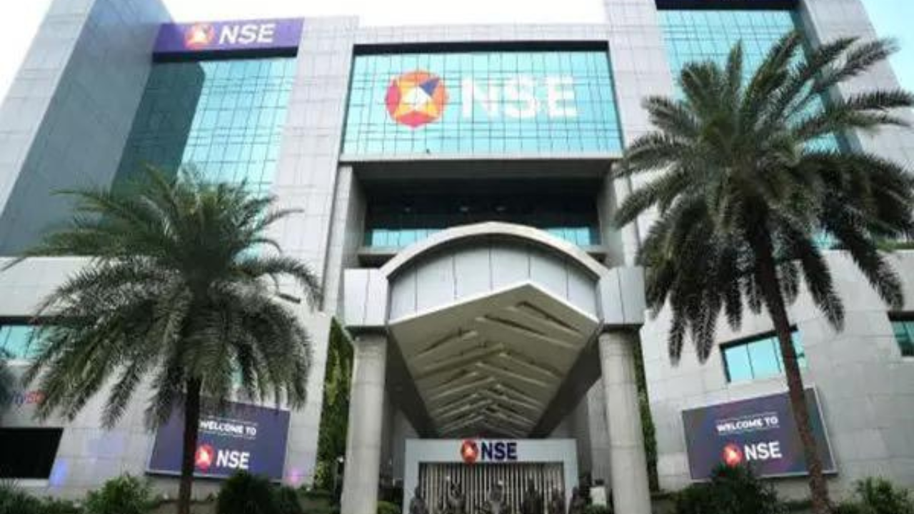 NSE cuts IPO size, may raise 23.5k crore