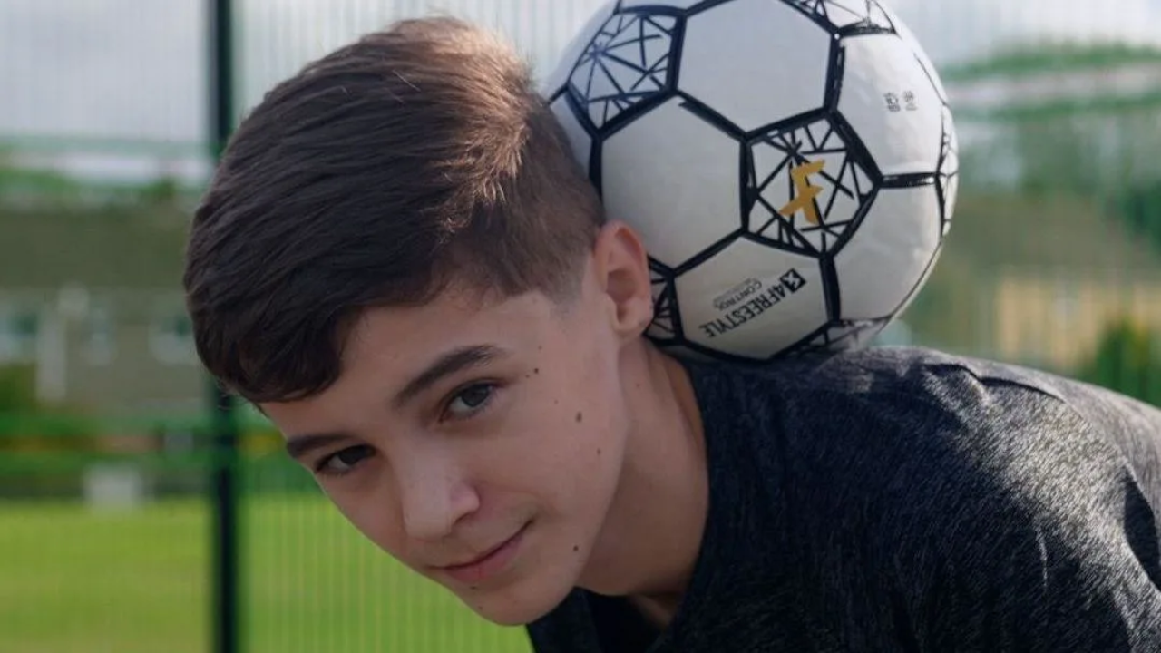 Meet James Taylor, 14, who taught himself on YouTube and set 5 world records