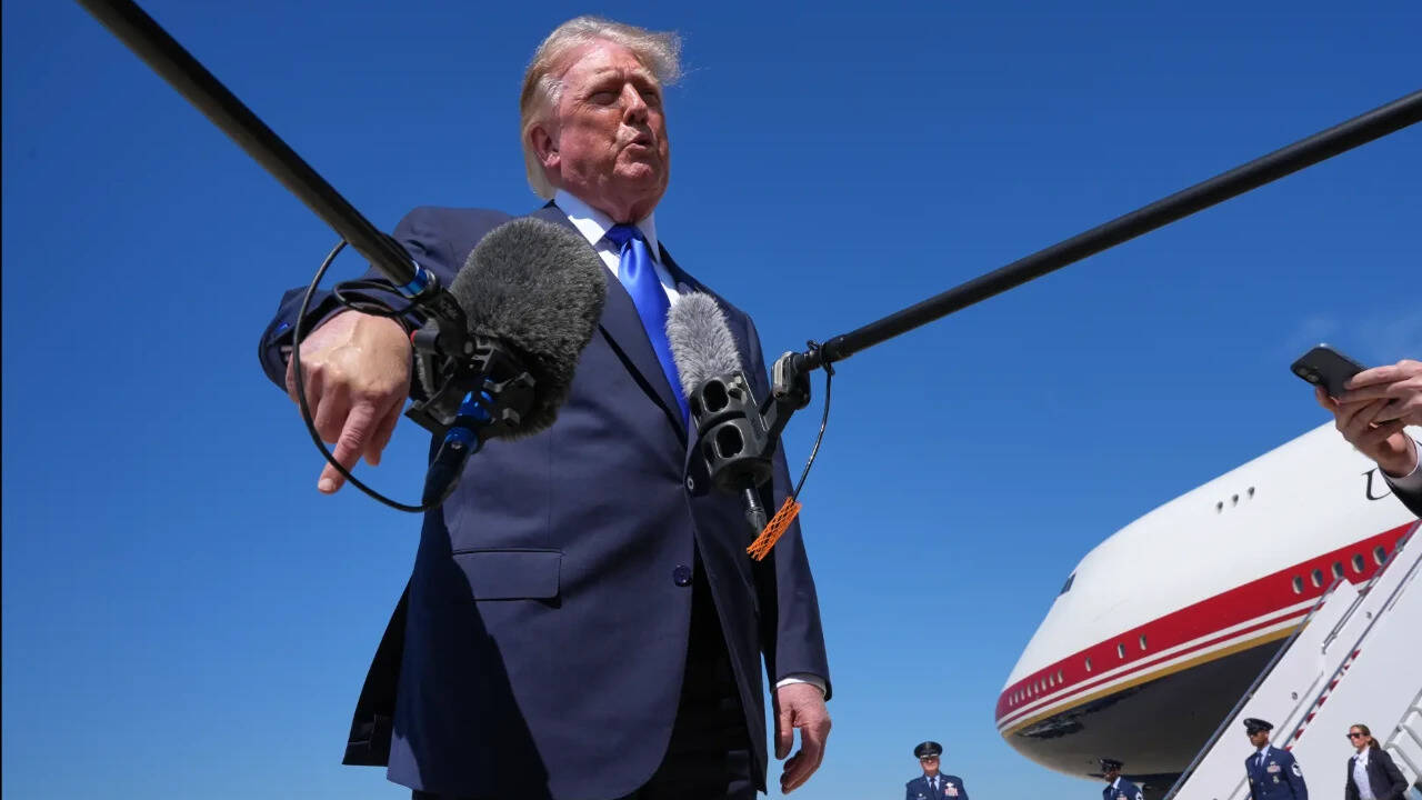 Why Trump’s flight to Dallas was delayed before republican midterm convention