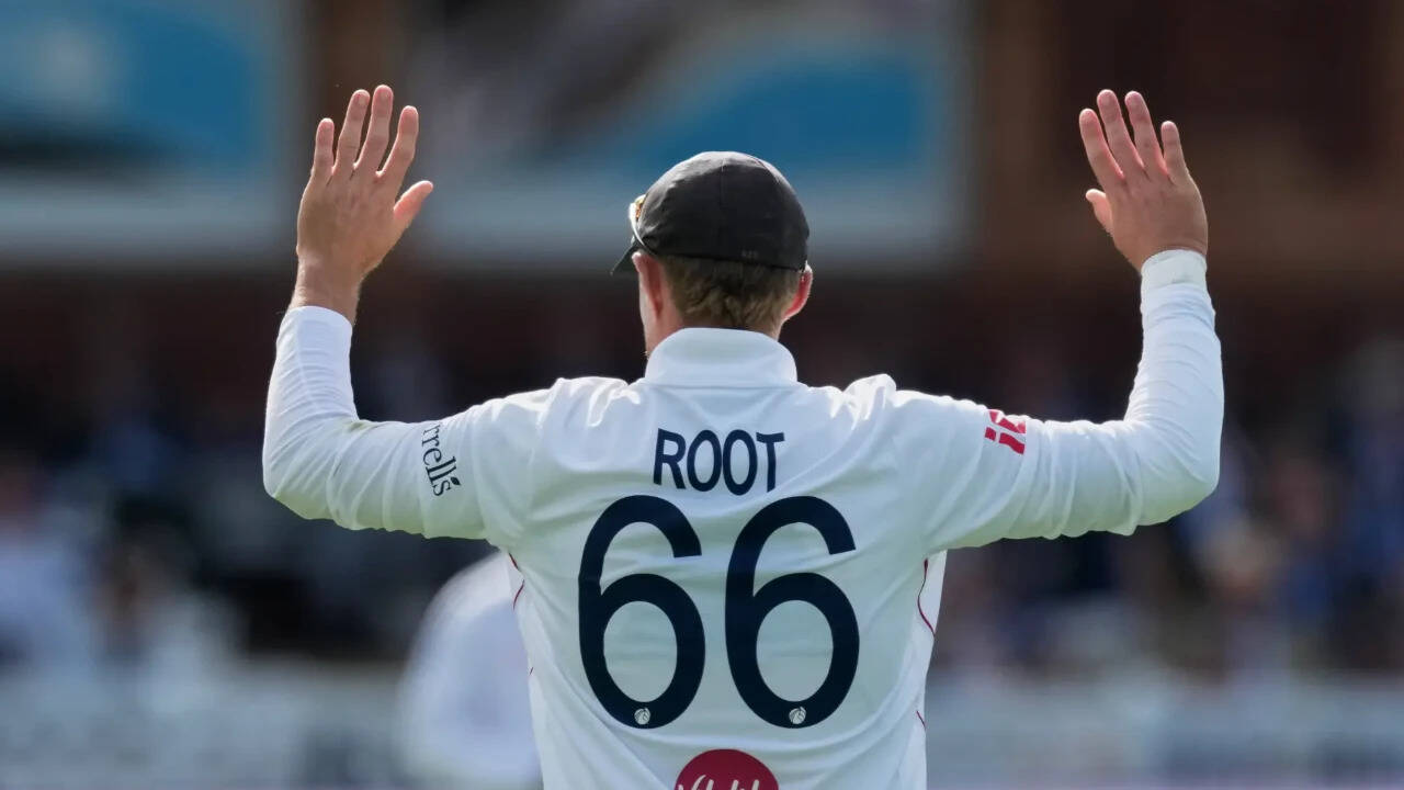 Root scripts history, surpasses Smith to become the fielder with most catches in Tests