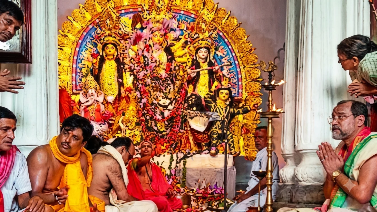 Barir Pujos to stick to centuries-old tradition, will have fish for bhog
