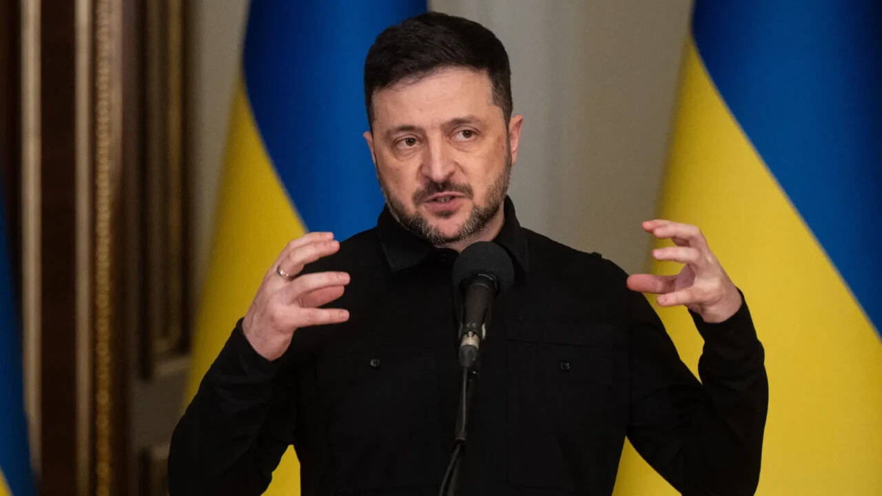 Zelensky ready to meet Putin at G20