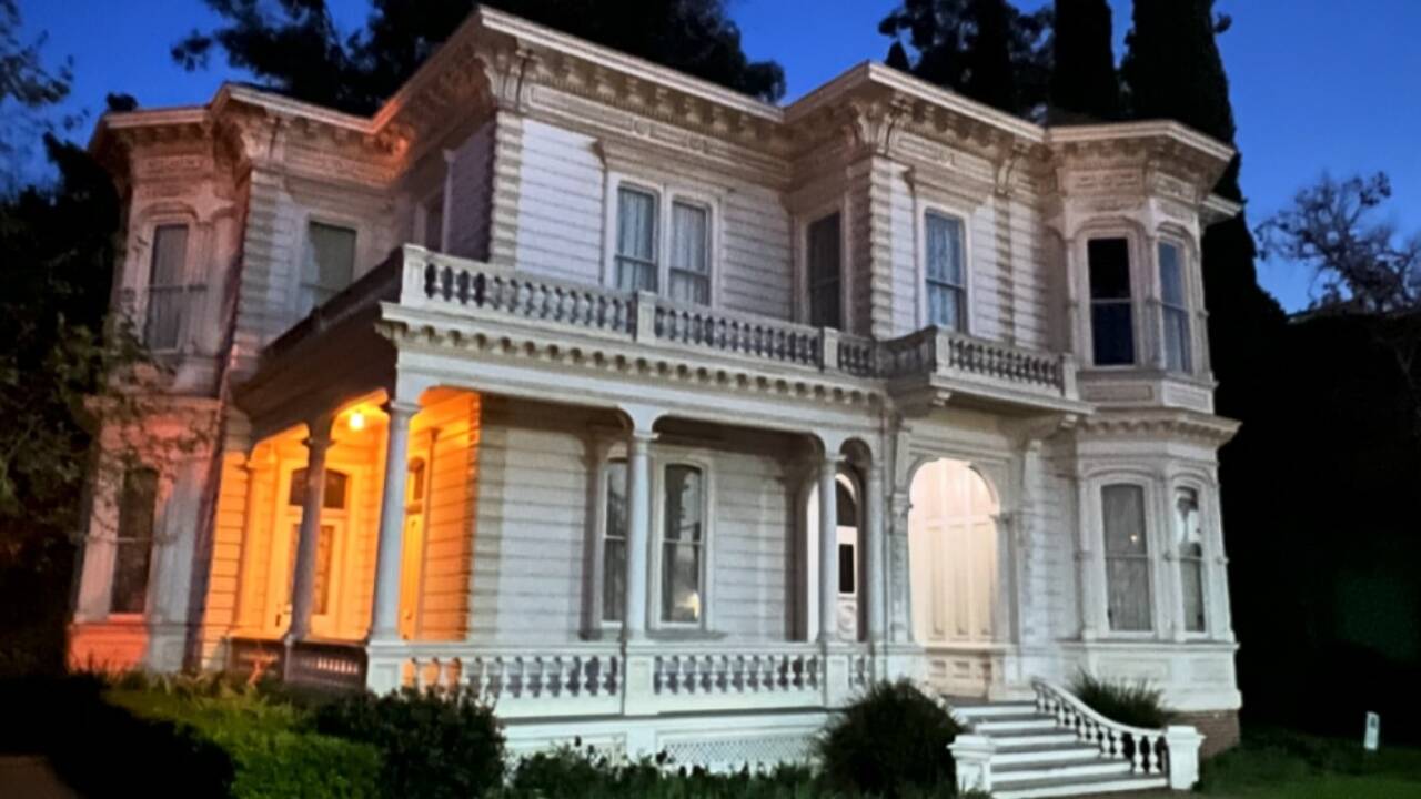 1876 Perry House opens rare second-floor rooms for fundraiser
