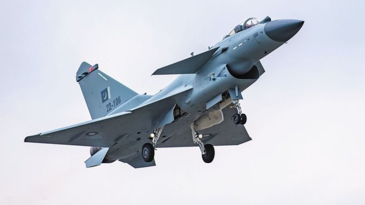 Old planes and no money: Pakistan's air force is about to go into a nosedive