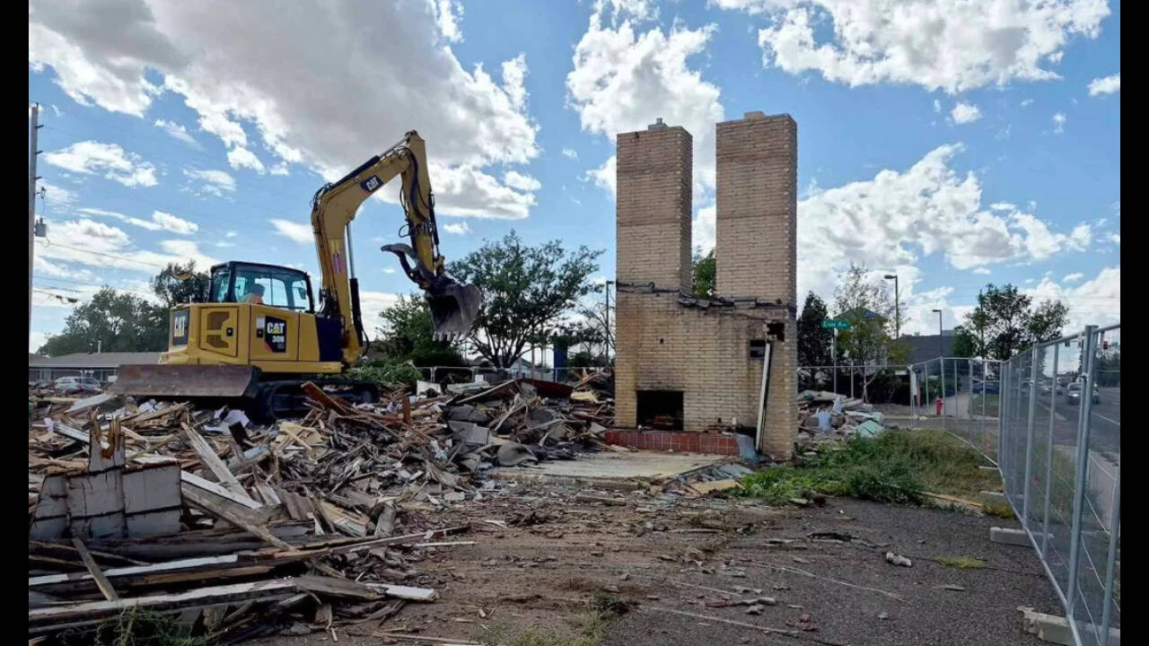 90-year-old iconic Twin Chimneys motel in Cheyenne torn down for a coffee drive-thru