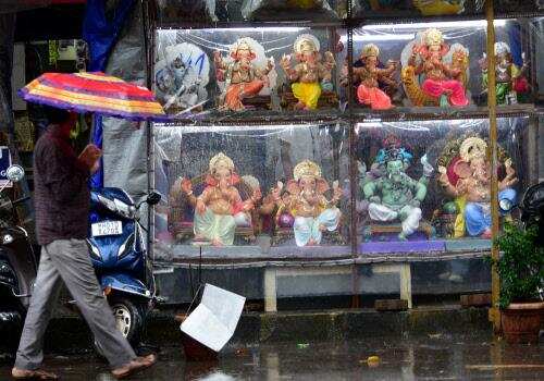 Lashing rain poses challenge to Ganesh mandals on eve of festival in Mumbai