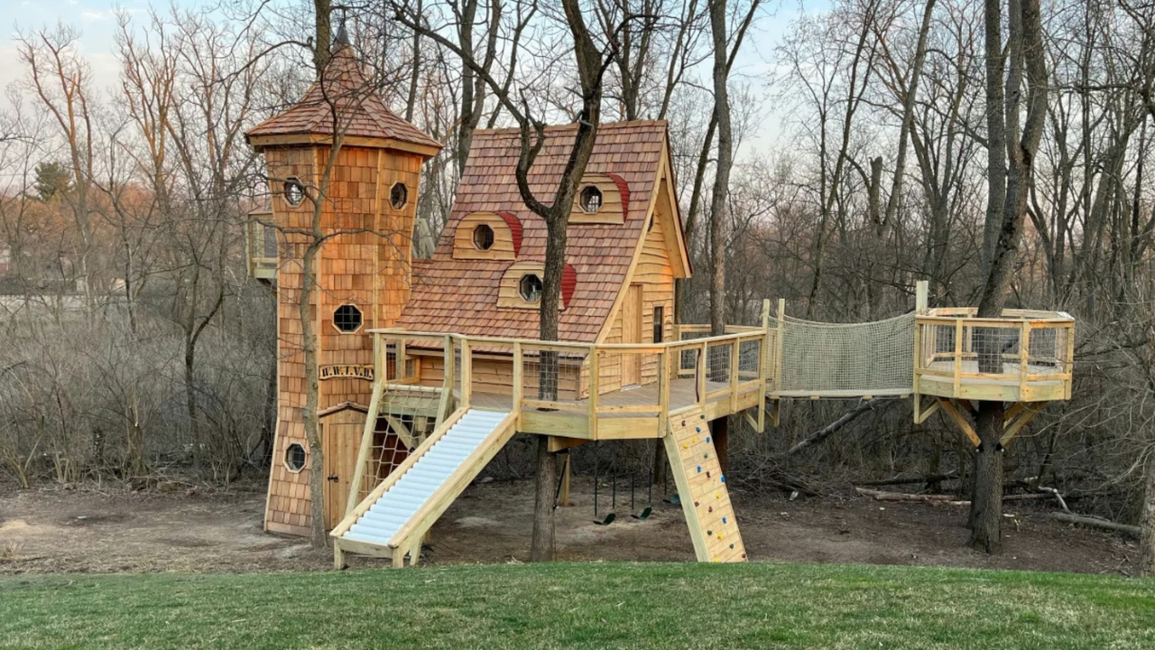 A US grandfather planned a $150,000 treehouse for his grandkids; it grew into a $325,000 castle