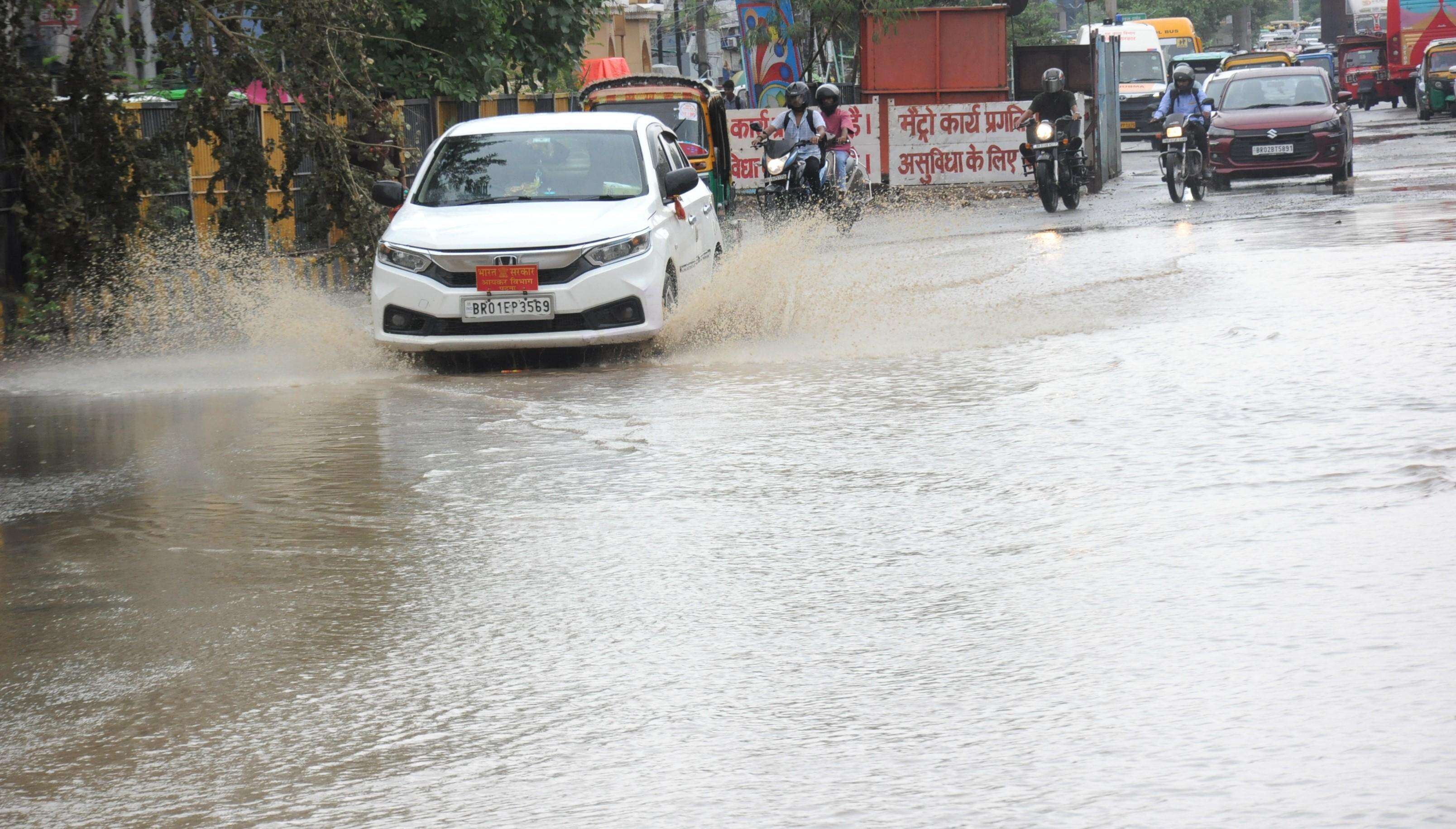 Meteorological Disruptions in Patna: Yellow Alert Issued for Severe Thunderstorms Across Bihar