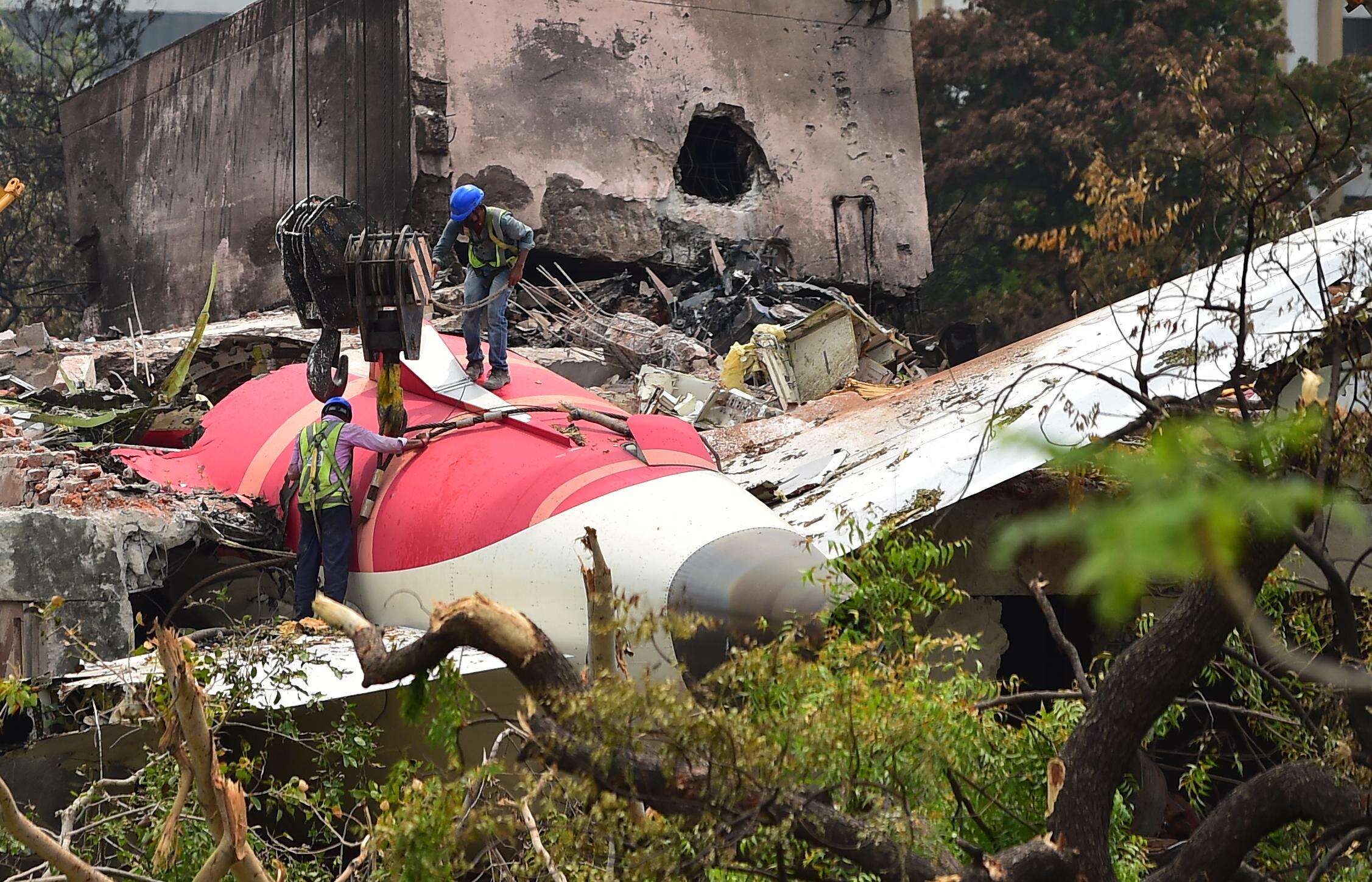 Aviation Safety Interrogations Following the Ahmedabad Boeing Crash Inquiry