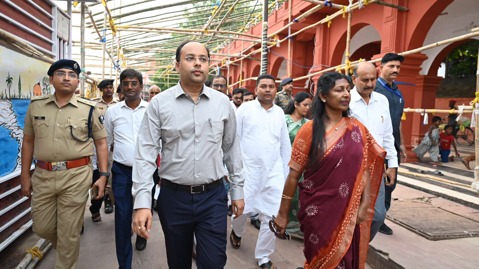 Patna District Magistrate Imposes Strict Forty Eight Hour Deadline to Complete Stalled Sita Kund Infrastructure