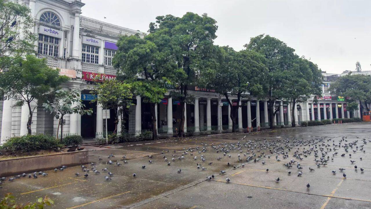 Connaught Place Eatery Penalized for Enforcing Discretionary Service Charges