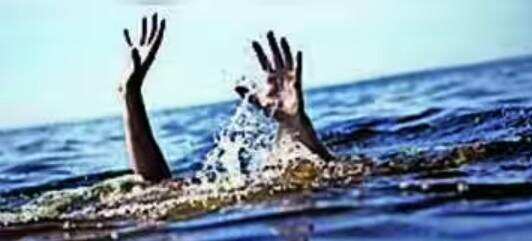 15-year-old swept away while retrieving football at Maharashtra beach