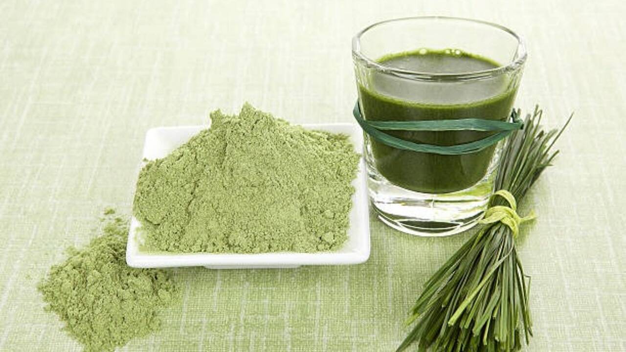 Wheatgrass powder: Potential benefits, how to use it and what you should know before adding it to your diet