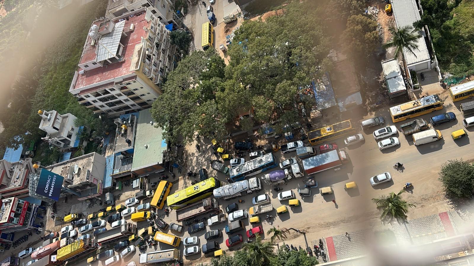 Urban Gridlock Paralyzes Bengaluru Student Commutes Ahead of Board Examinations