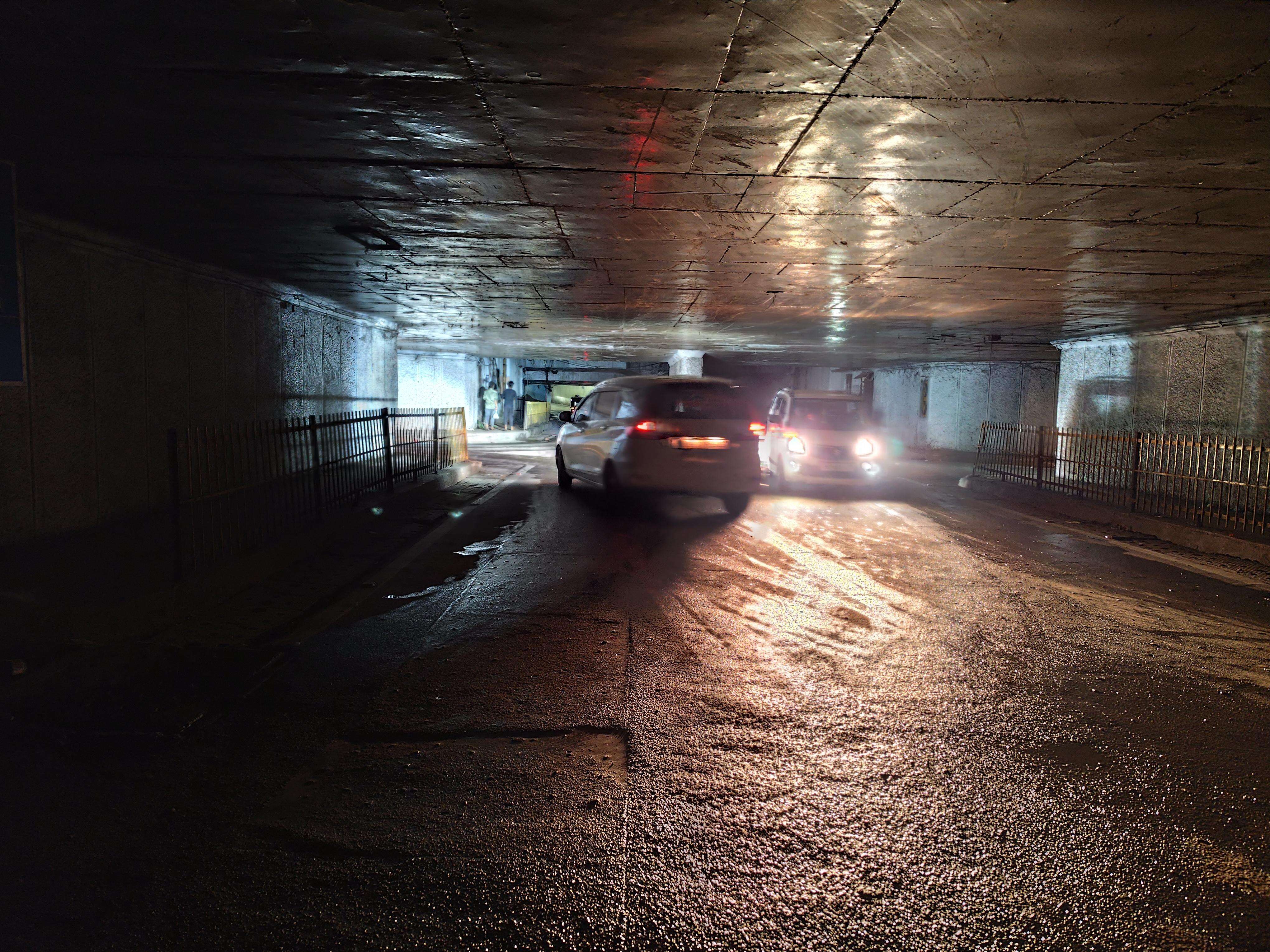Municipal Neglect Plagues Pune Night Transit as Erratic Streetlighting Endangers Commuters