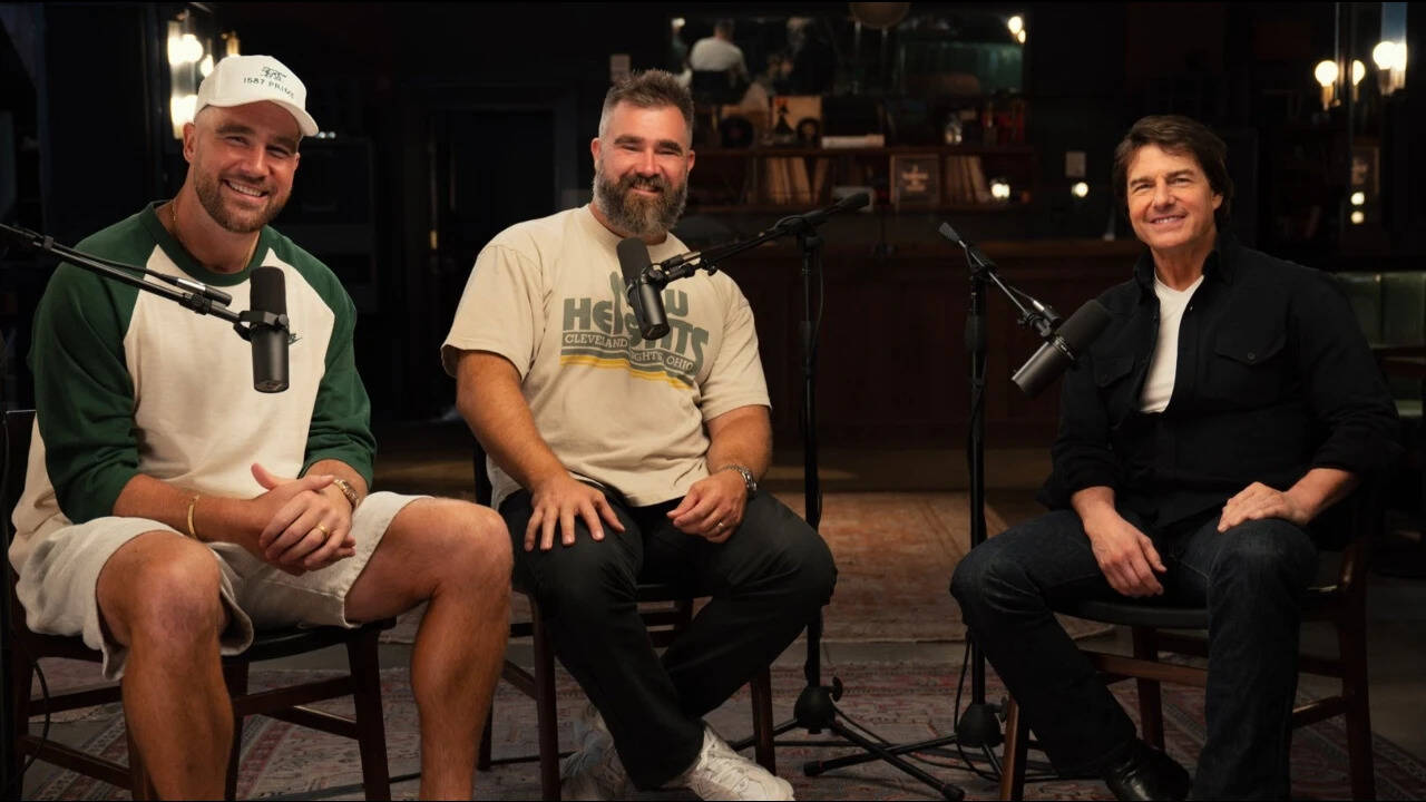 Tom Cruise joins Travis Kelce on podcast - WATCH