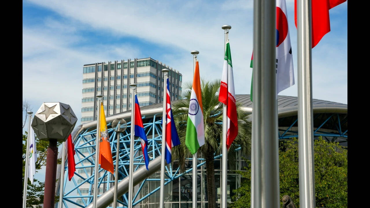 Why was the Asian Games 2026 flag-hoisting ceremony delayed?
