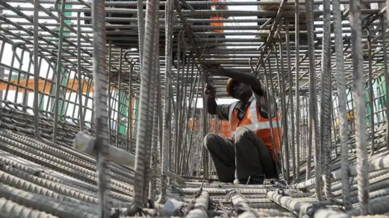 Urban Infrastructure Collapse Claims Life in Mumbai Metro Construction Zone