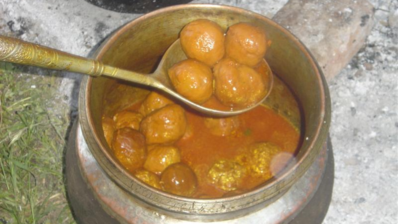 From Shab Deg to Kalathappam: Local Indian dishes that deserve a royal comeback