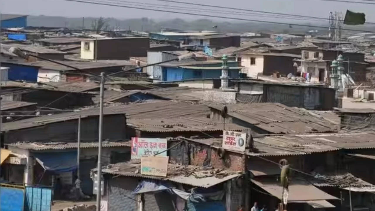 Mumbai Municipal Corporation Targets Unauthorised Slum Structures in Massive Enforcement Drive
