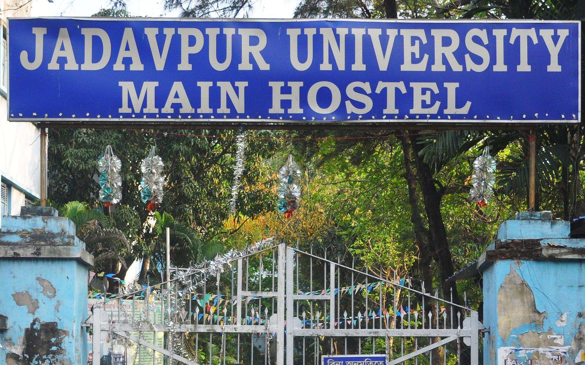 Institutional Defiance Grips Jadavpur University Over Central Grants