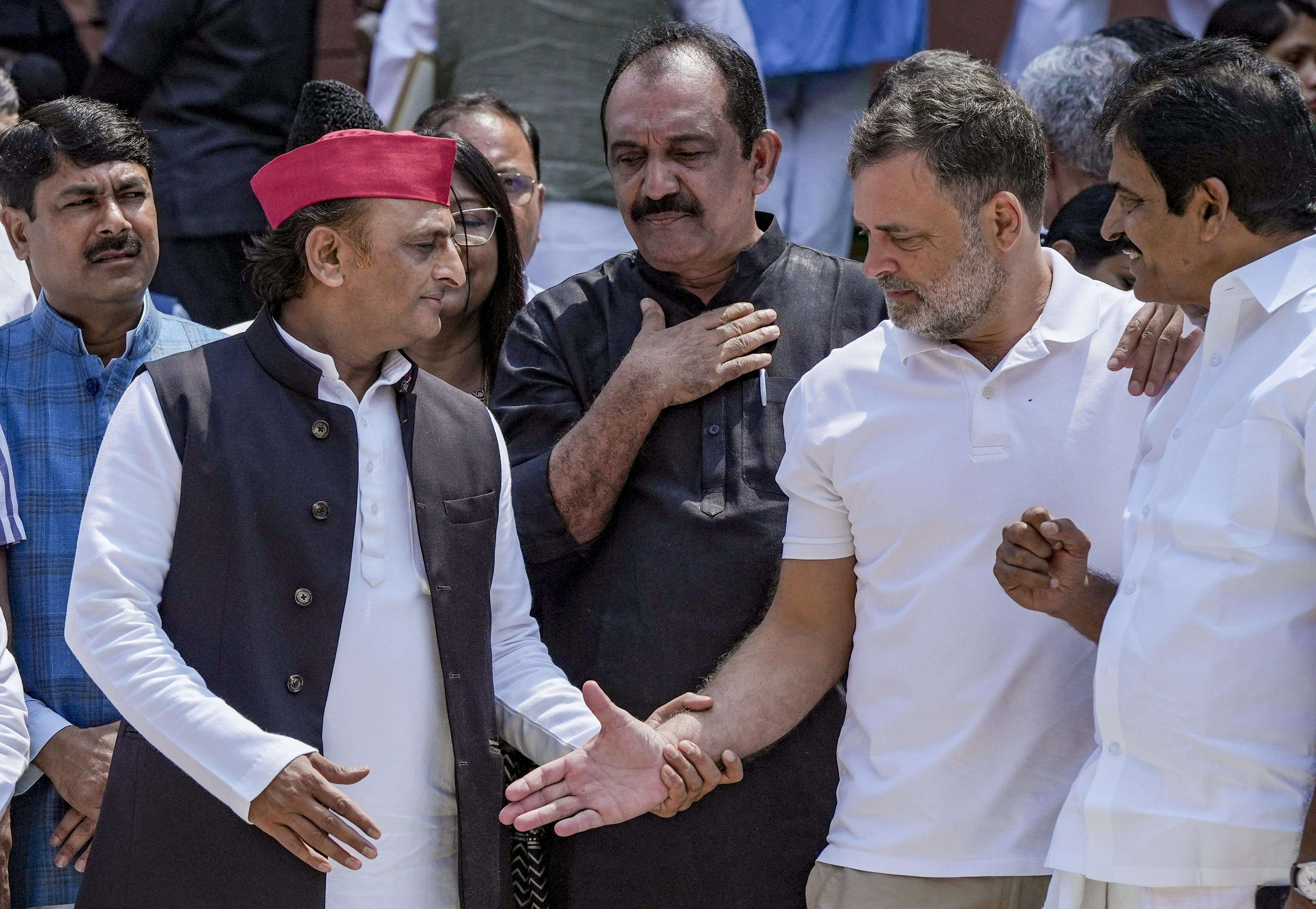 Samajwadi Party Prepares Solo Strategy for All 403 Seats Amid Alliance Impasse