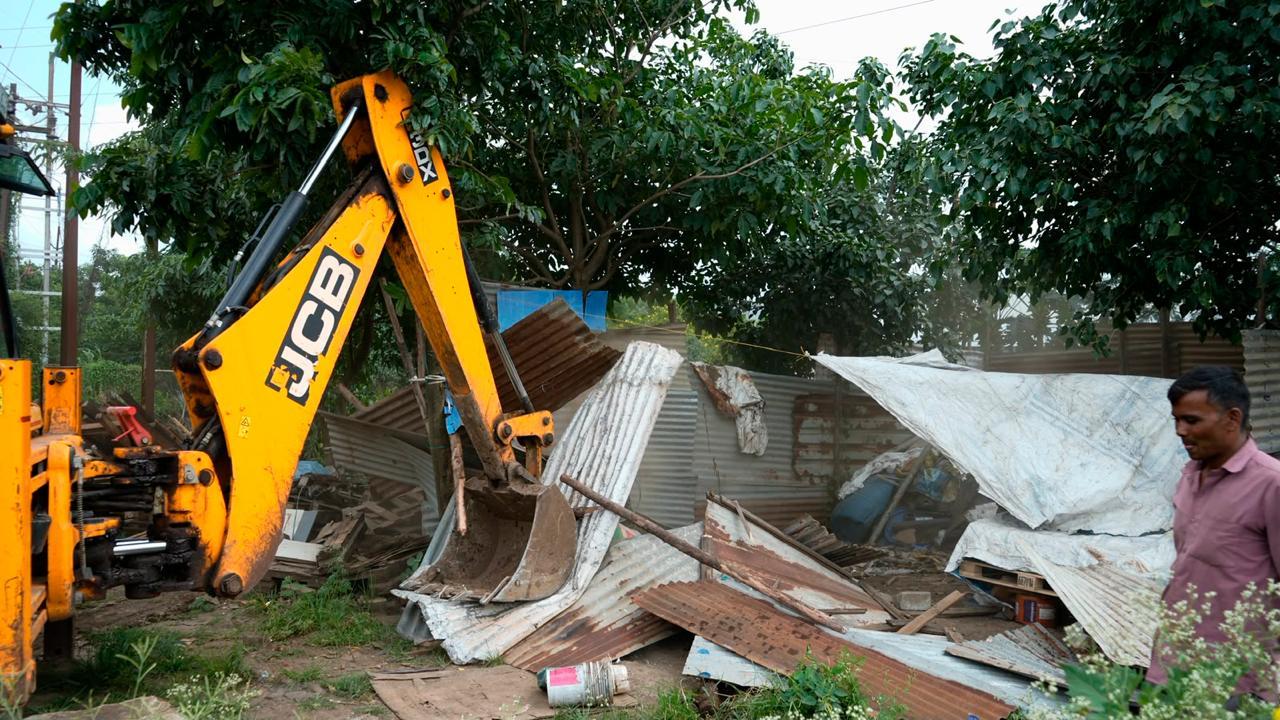 Supreme Court Directives Prompt Nationwide Crackdown on Highway Encroachments
